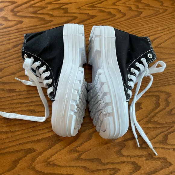 No Boundaries Women’s NB Lug Canvas High Top Sneaker, Sz 9 - Picture 4 of 9